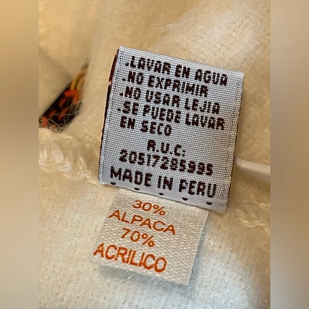 Alpaca Peru Scarf NWT